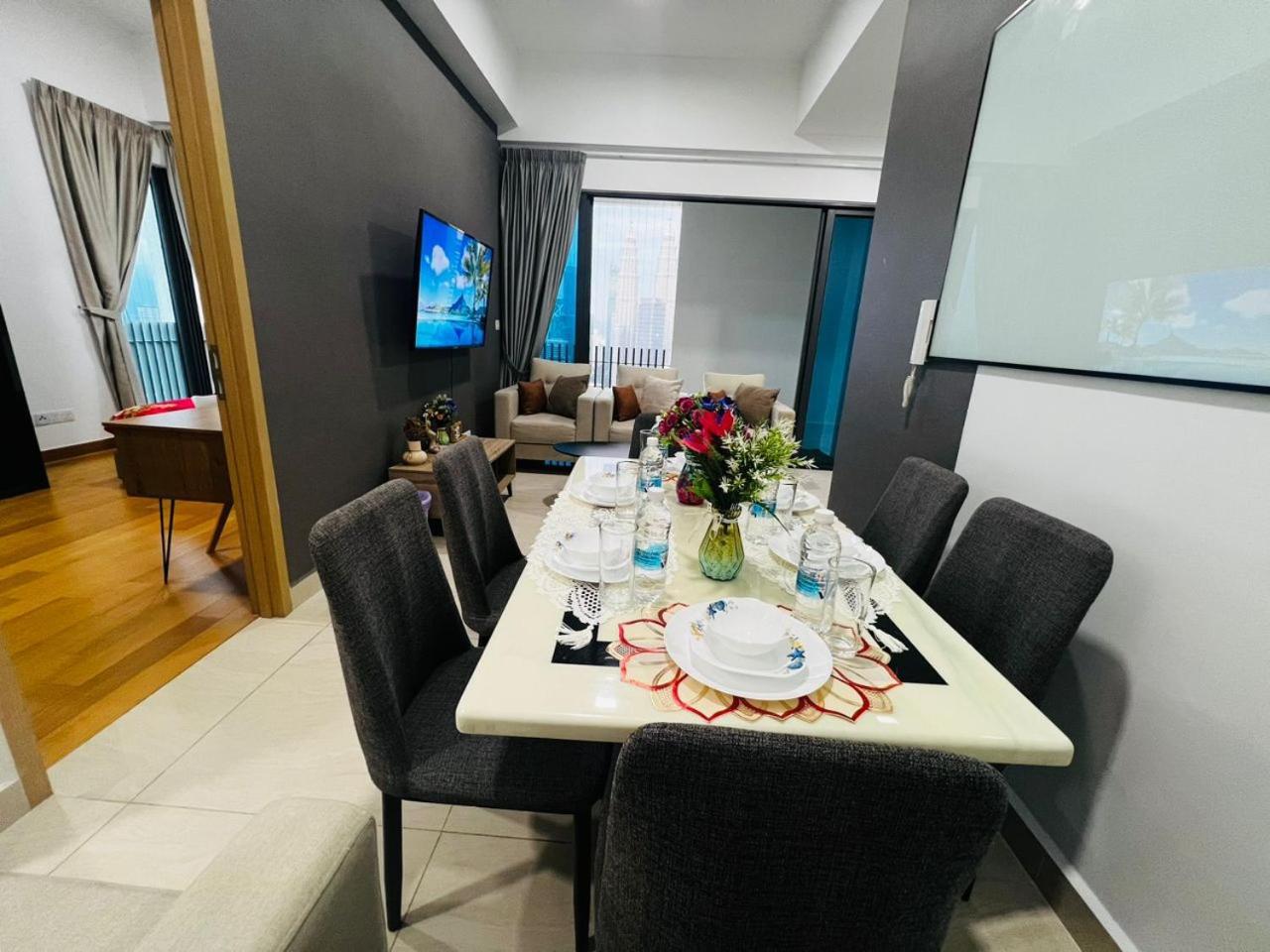 쿠알라룸푸르 The Luxe Colony Klcc By Sky Pool 아파트 외부 사진
