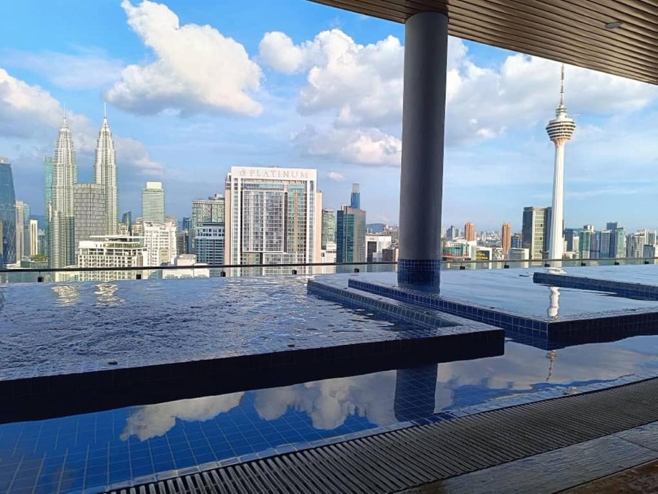 쿠알라룸푸르 The Luxe Colony Klcc By Sky Pool 아파트 외부 사진